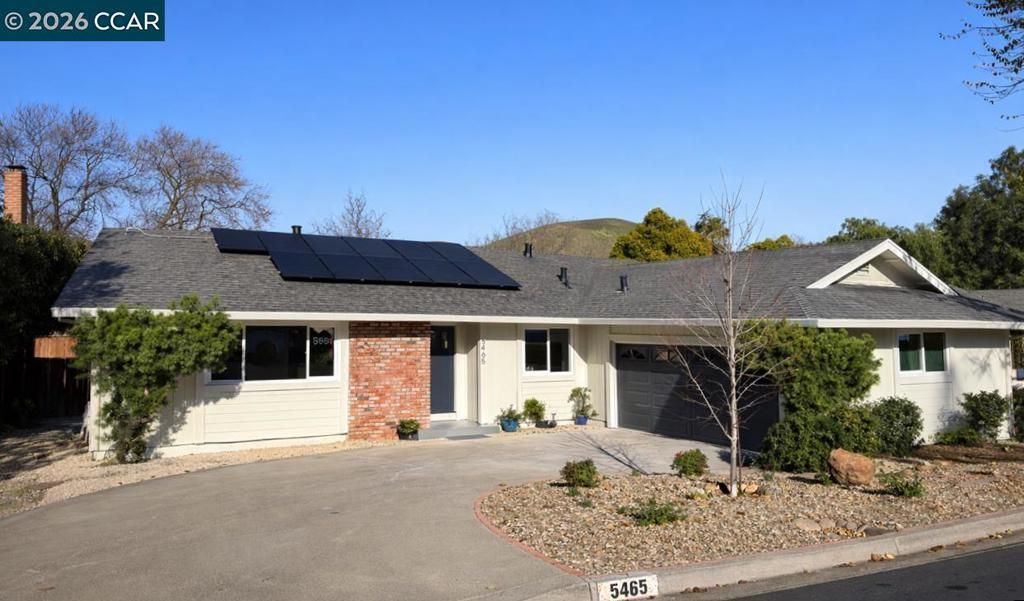 Photo of 5465 Preston Court Ct, Concord, CA 94521 (MLS # 41121039)