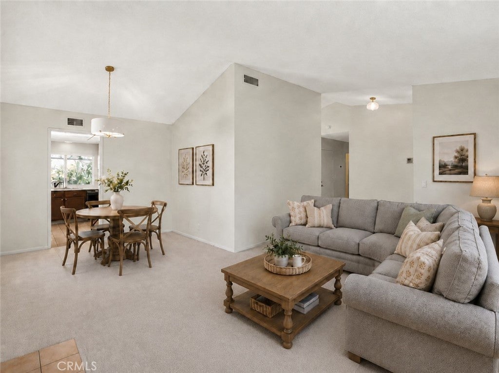 127 E Juanita