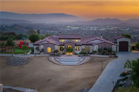 6355 Cresthaven Dr, Riverside, CA 92506 - MLS#: IV26085213
