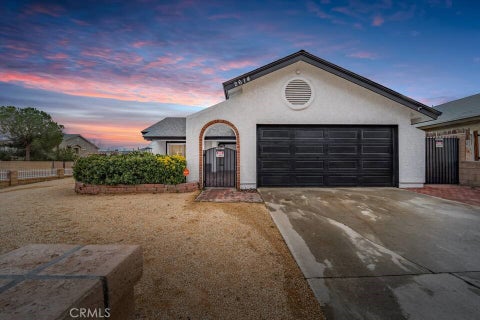 Photo of 2614 Joshua Hills DR DR, Palmdale, CA 93550 (MLS # SR26211806)