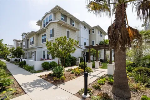 MLS: OC26130584