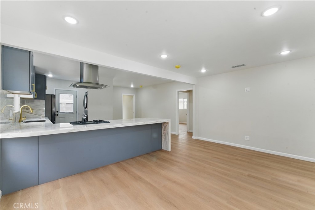 4842 W 99th Street