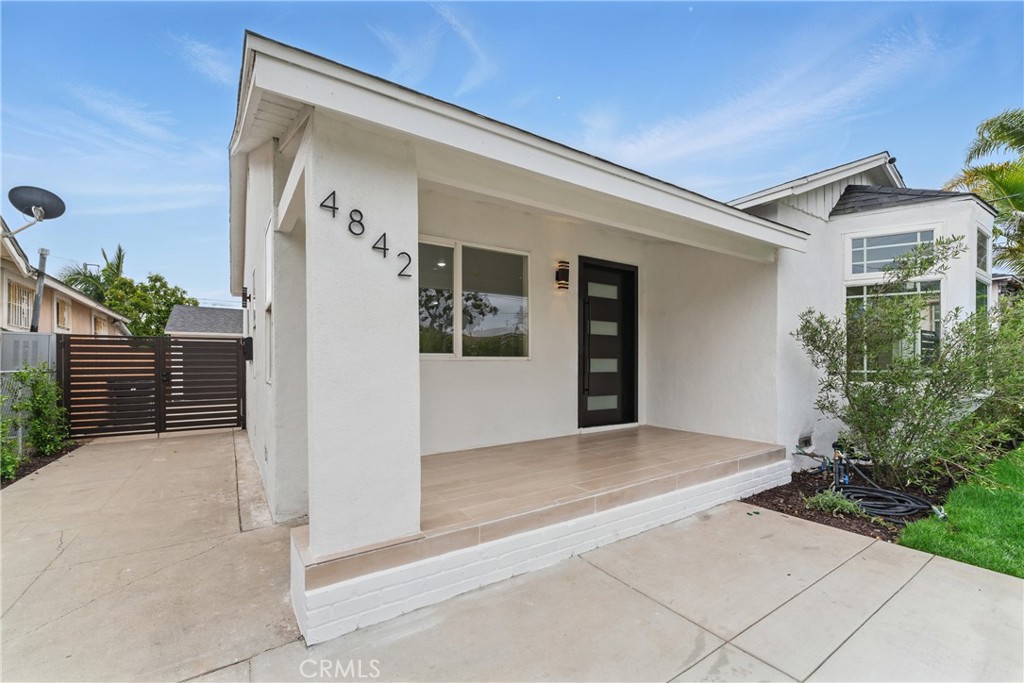 4842 W 99th Street