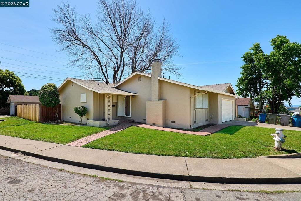 Photo of 242 College Ave Ave, Vallejo, CA 94589 (MLS # 41131327)