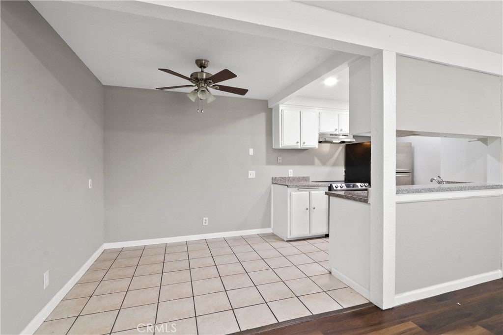 1735 E Washington G14