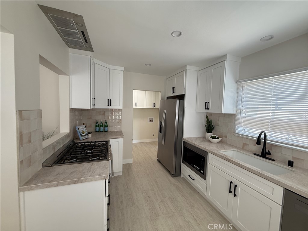 6038 Loomis
