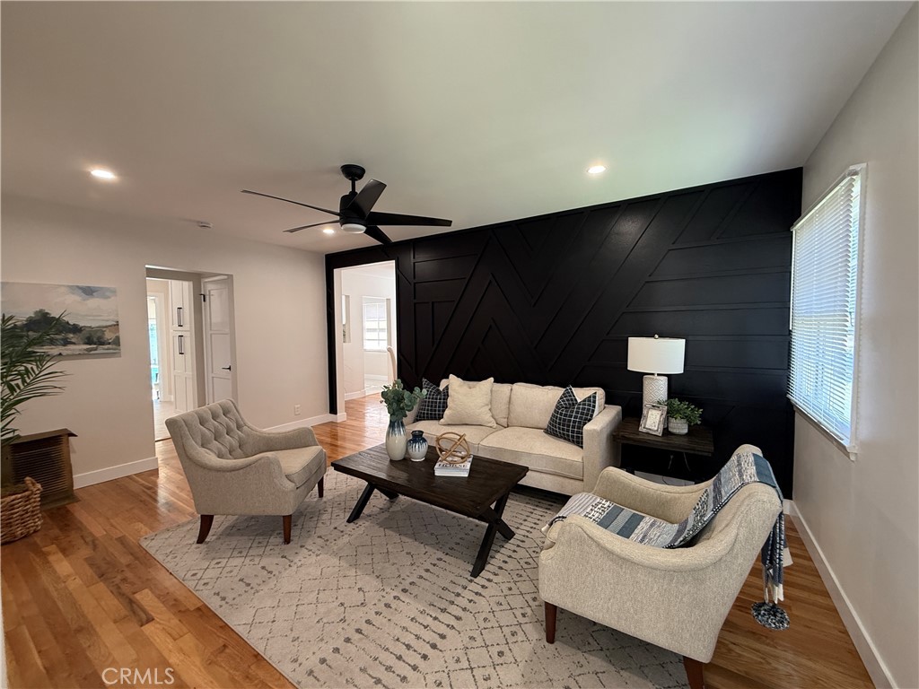 6038 Loomis
