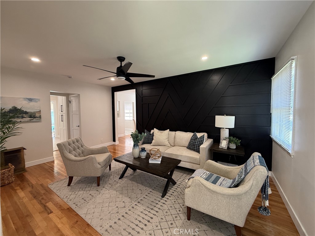 6038 Loomis