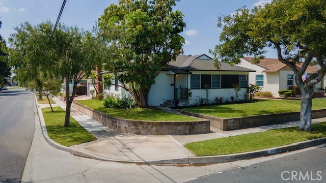 6038 Loomis