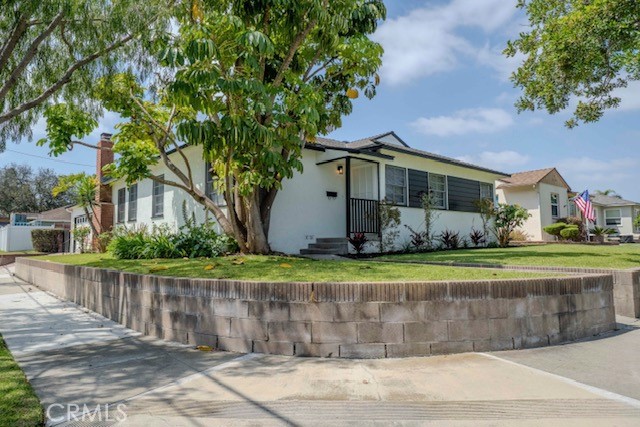 6038 Loomis