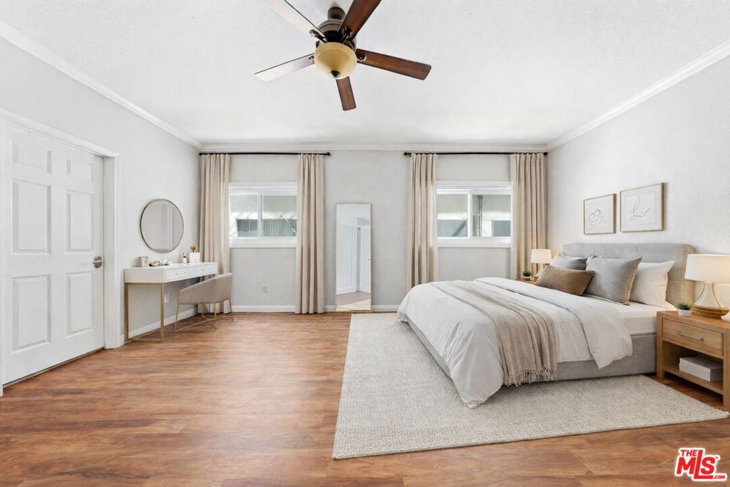 Photo of 14937 Dickens Street #109, Sherman Oaks, CA 91403 (MLS # 26641001)