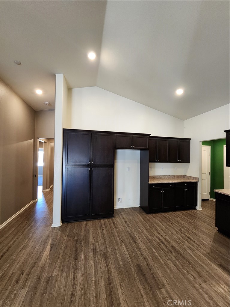 1223 Pardee