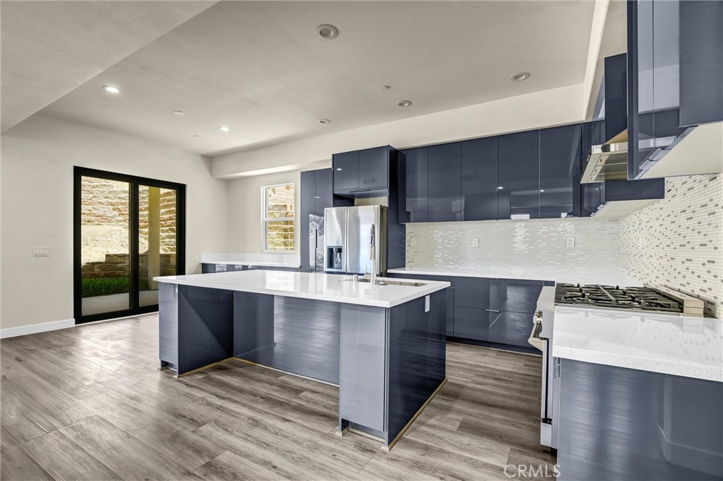 677 Castlehill Drive