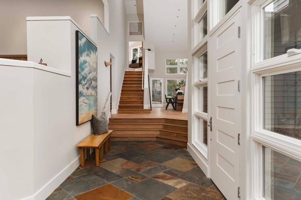 12008 Emerald Hill Lane