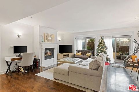 Photo of 1522 Amherst Avenue #101, Los Angeles, CA 90025 (MLS # 25604497) Photo of 1522 Amherst Avenue #101, Los Angeles, CA 90025 (MLS # 25604497)