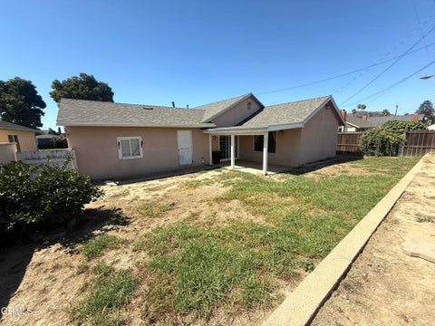 Tiny photo for 324 S Brookshire Avenue, Ventura, CA 93003 (MLS # V1-38635)