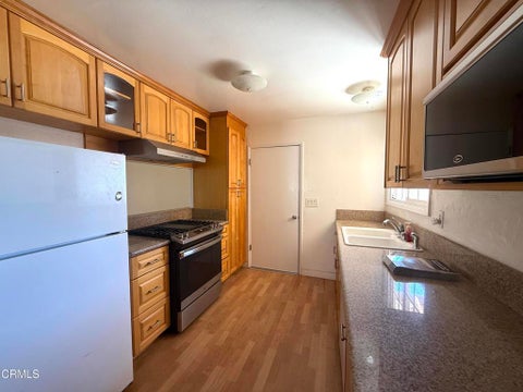 Tiny photo for 324 S Brookshire Avenue, Ventura, CA 93003 (MLS # V1-38635)