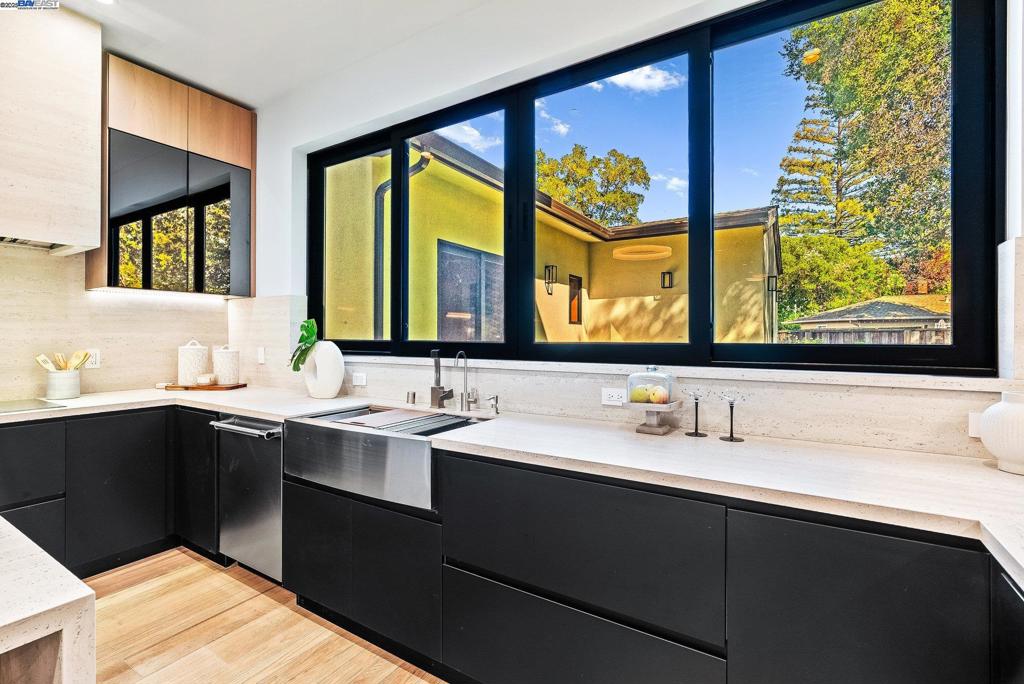 PALO ALTO - Residential