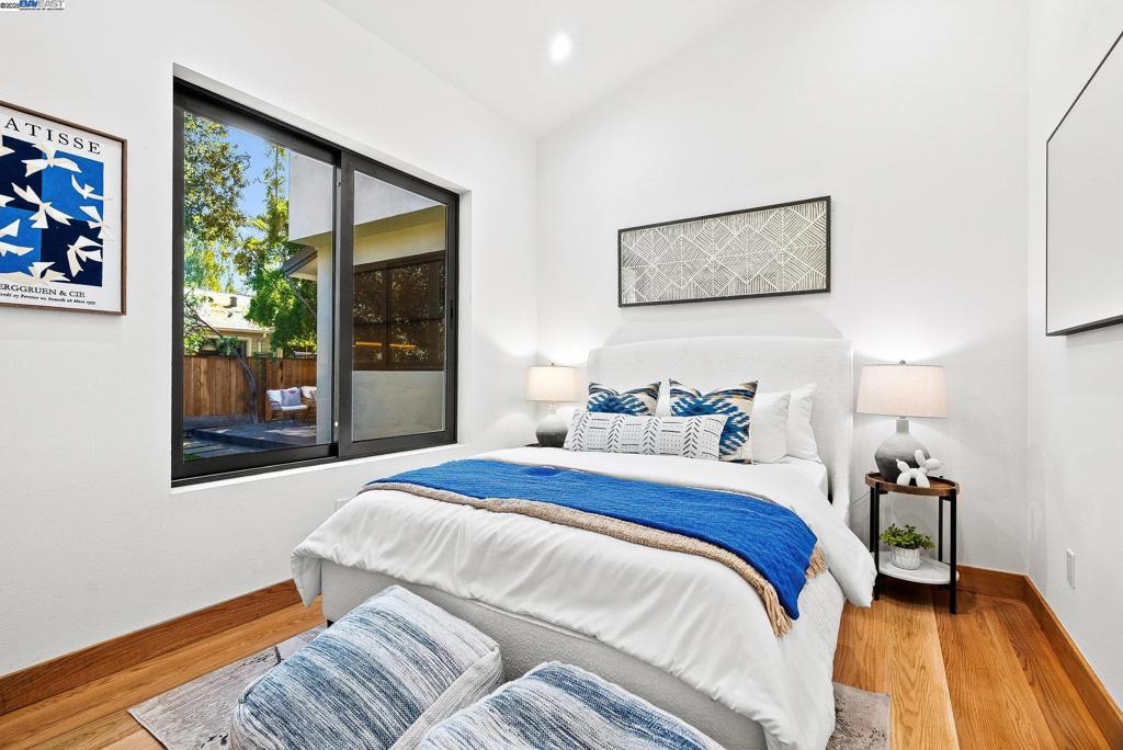 PALO ALTO - Residential