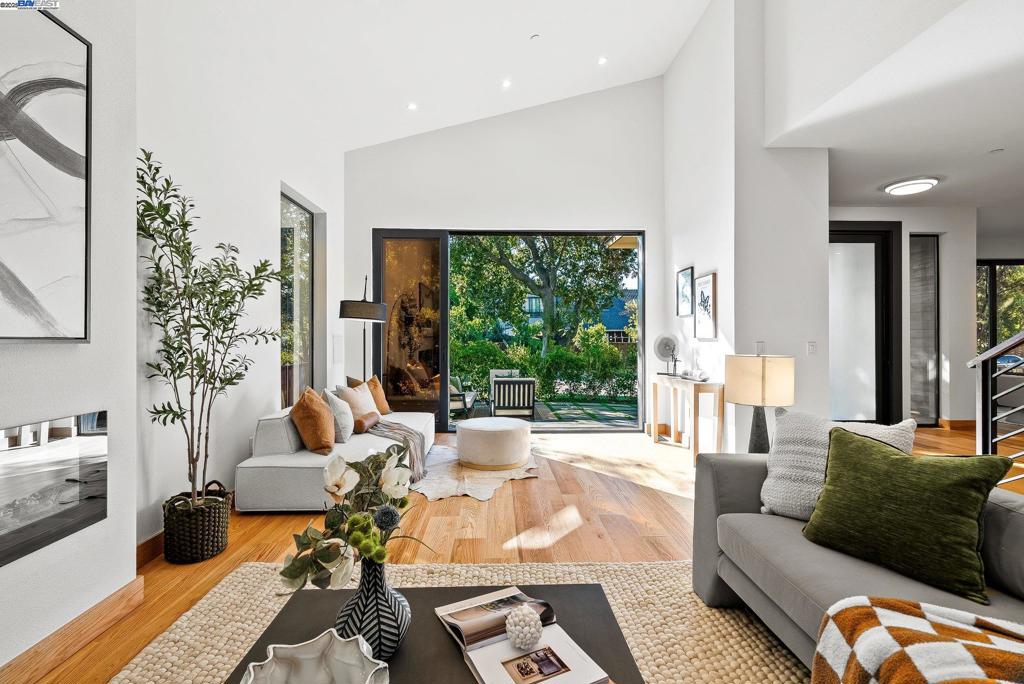 PALO ALTO - Residential