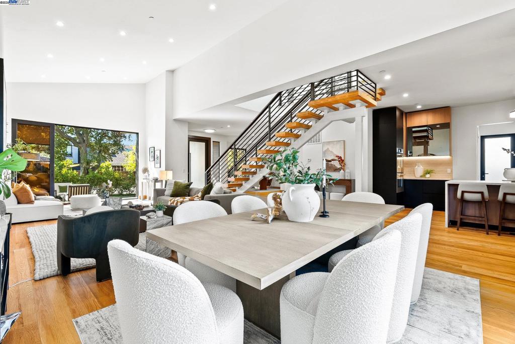 PALO ALTO - Residential