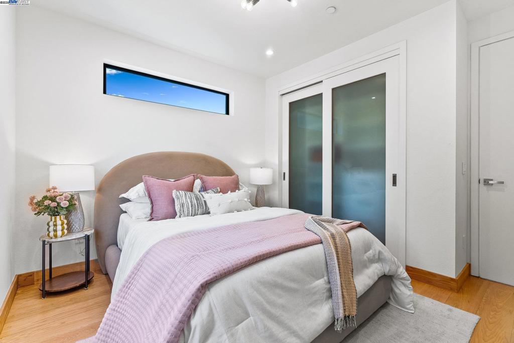 PALO ALTO - Residential