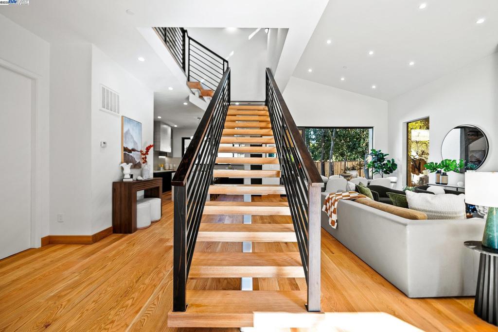 PALO ALTO - Residential