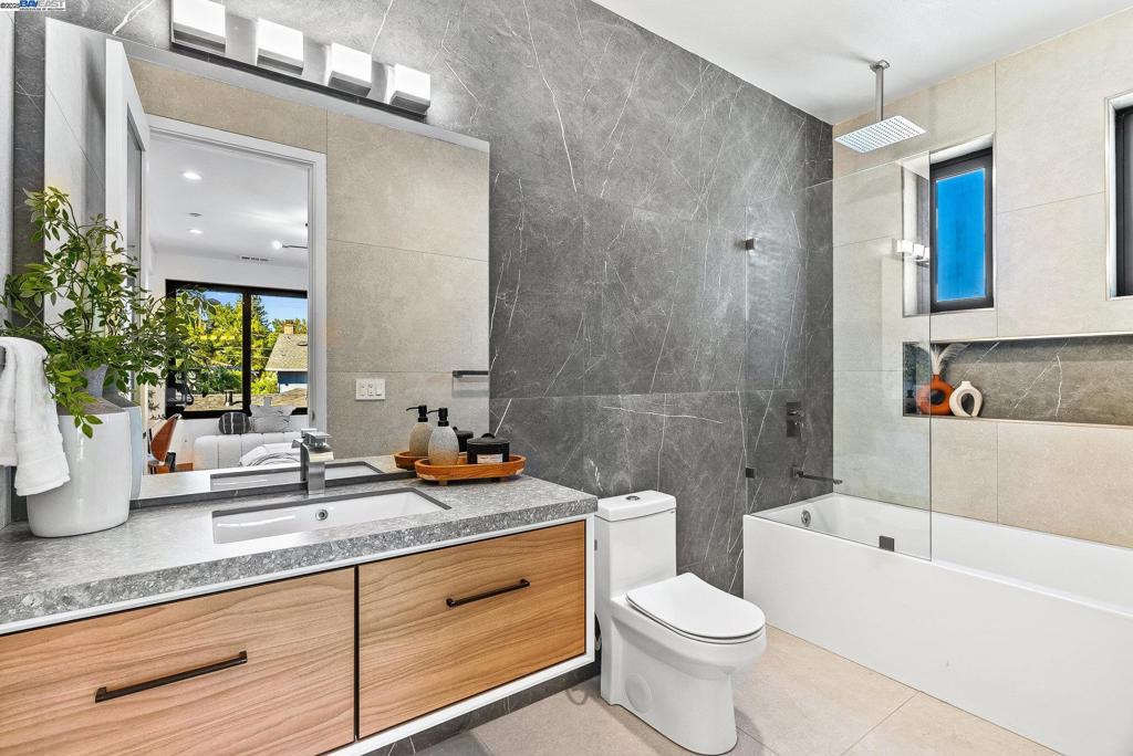 PALO ALTO - Residential