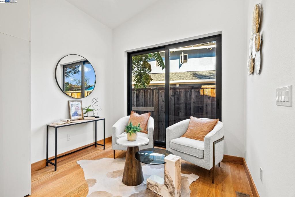 PALO ALTO - Residential