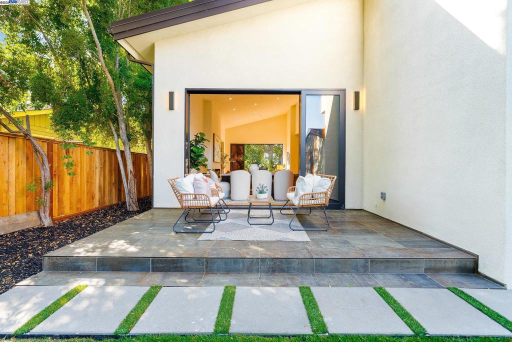 PALO ALTO - Residential