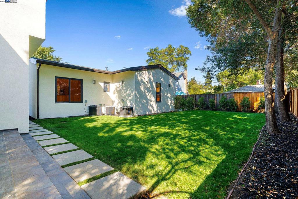 PALO ALTO - Residential