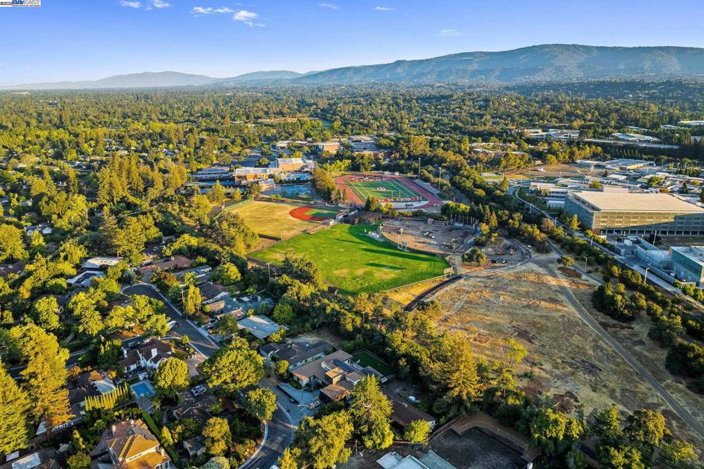 PALO ALTO - Residential