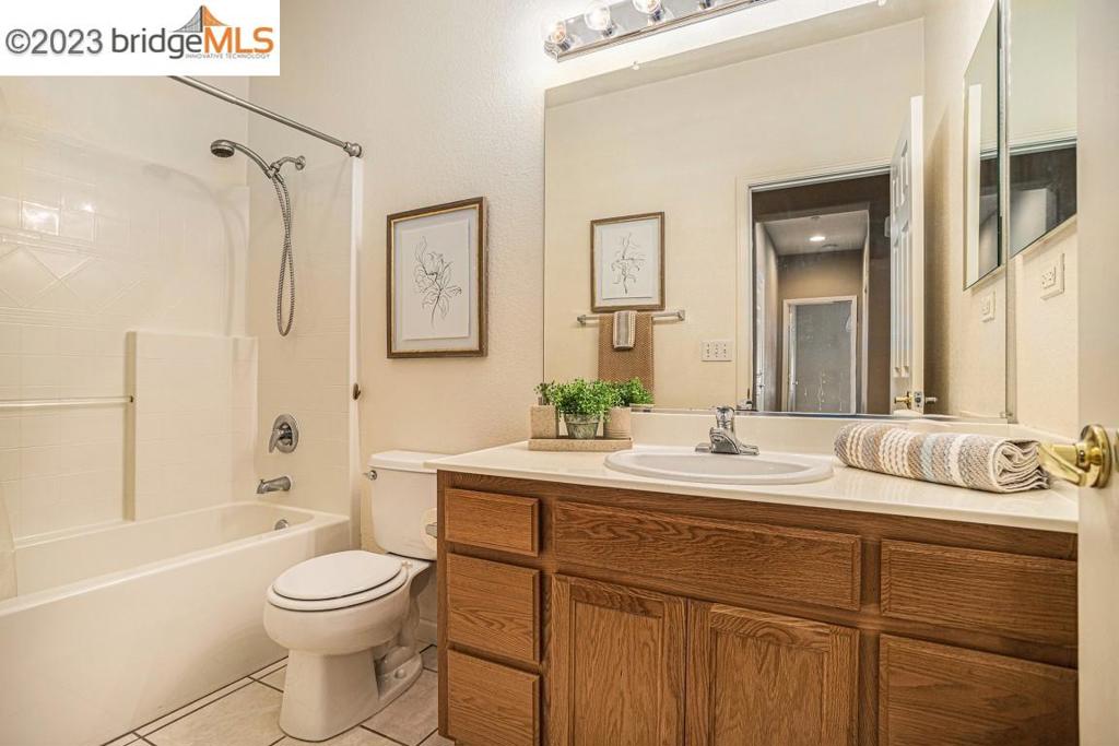 BRENTWOOD HILLS - Residential