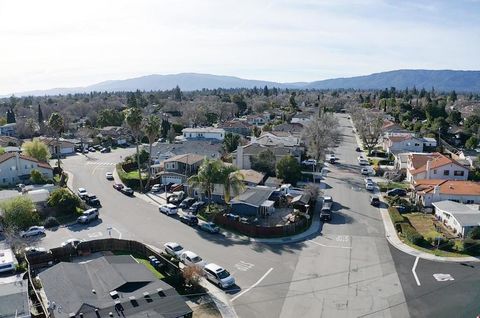 Photo of 18940 Loree Avenue, Cupertino, CA 95014 (MLS # ML82036677)