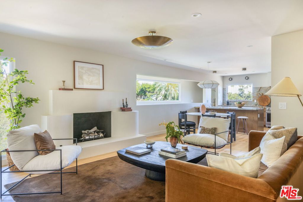 3815 Chanson Drive