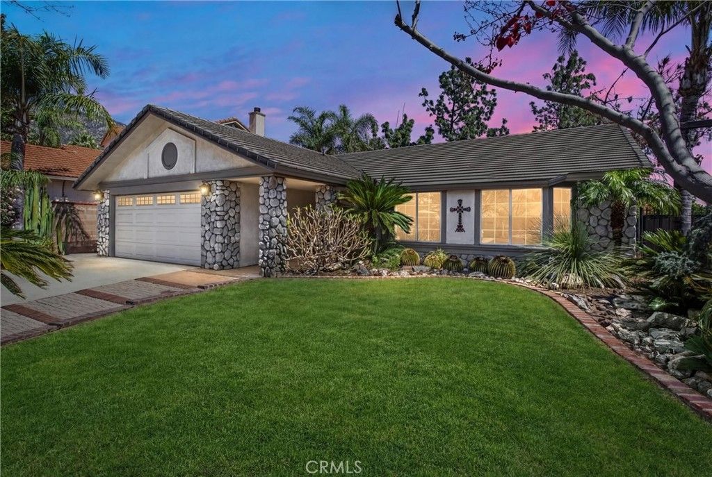 Photo of 5695 N Yosemite Dr, San Bernardino, CA 92407 (MLS # IG26065200)