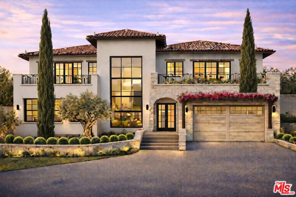 Photo of 13443 Bayliss Road, Los Angeles, CA 90049 (MLS # 26900255)