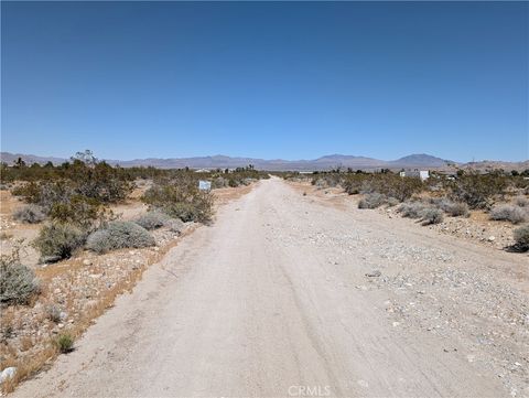 Photo of 0 Cherokee Parcel #0449-701-04 Trail, Lucerne Valley, CA 92356 (MLS # HD26049979)