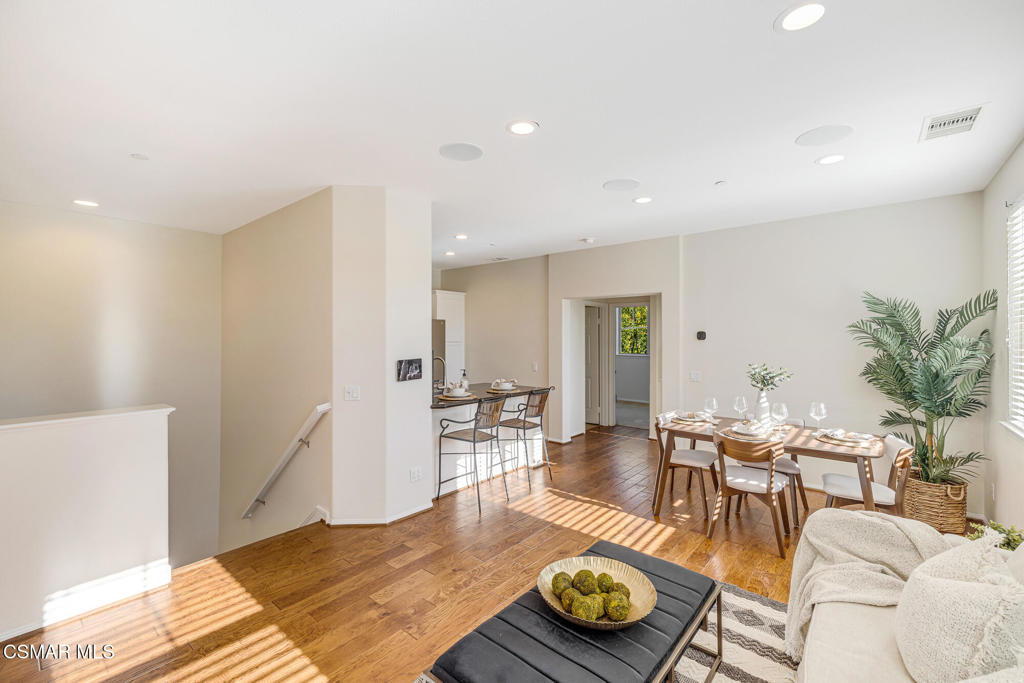 Waverly Place - 504 - 1005132 - Residential