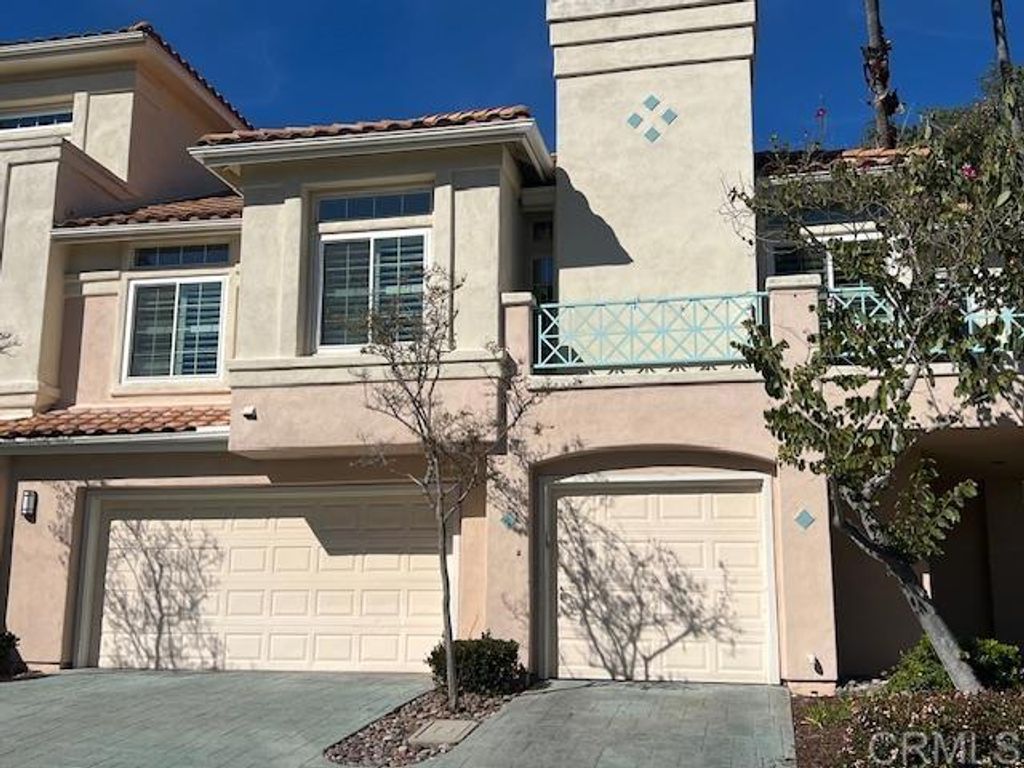 Photo of 12642 Springbrook Dr Dr #E, San Diego, CA 92128 (MLS # NDP2601834)