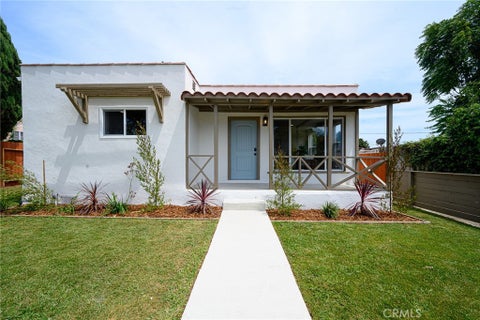 Photo of 12126 Ainsworth St ST, Los Angeles, CA 90044 (MLS # DW26207159)