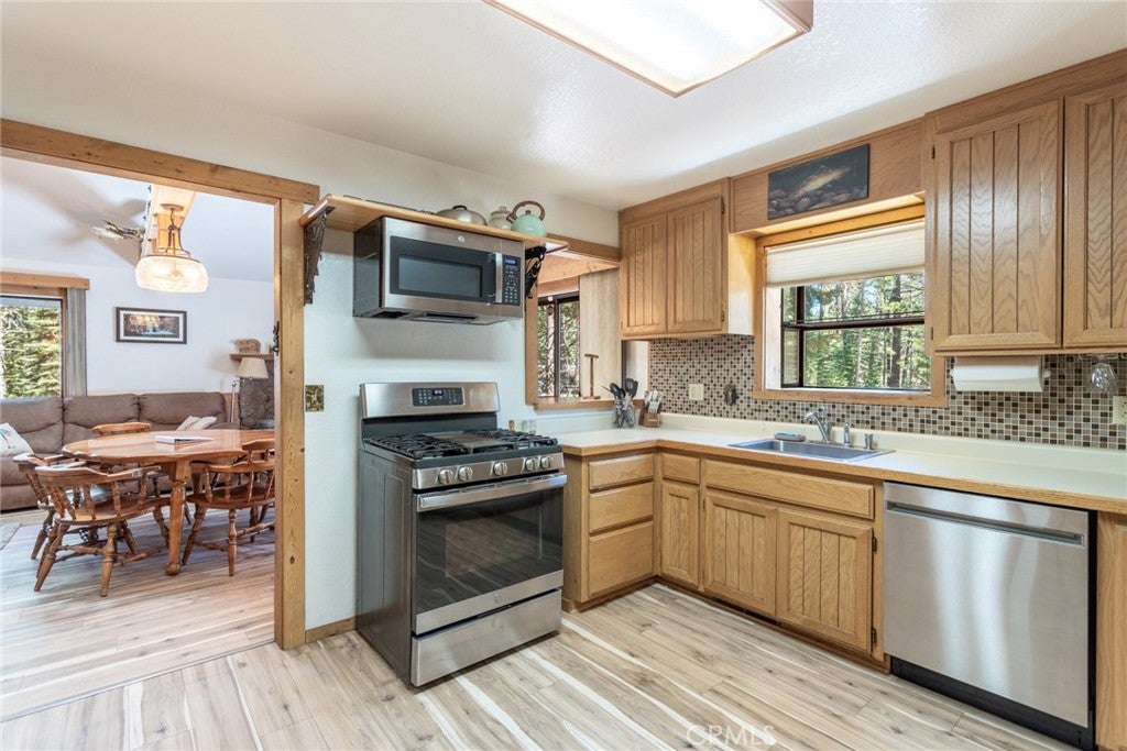 12505 Sugarloaf