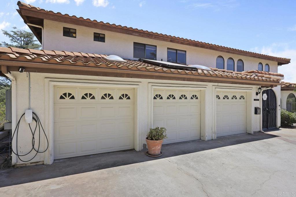 SD COUNTRY ESTATES - Residential