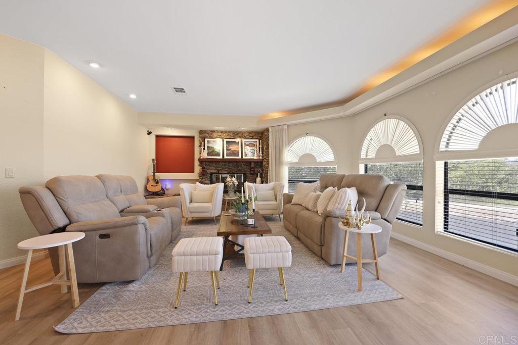SD COUNTRY ESTATES - Residential