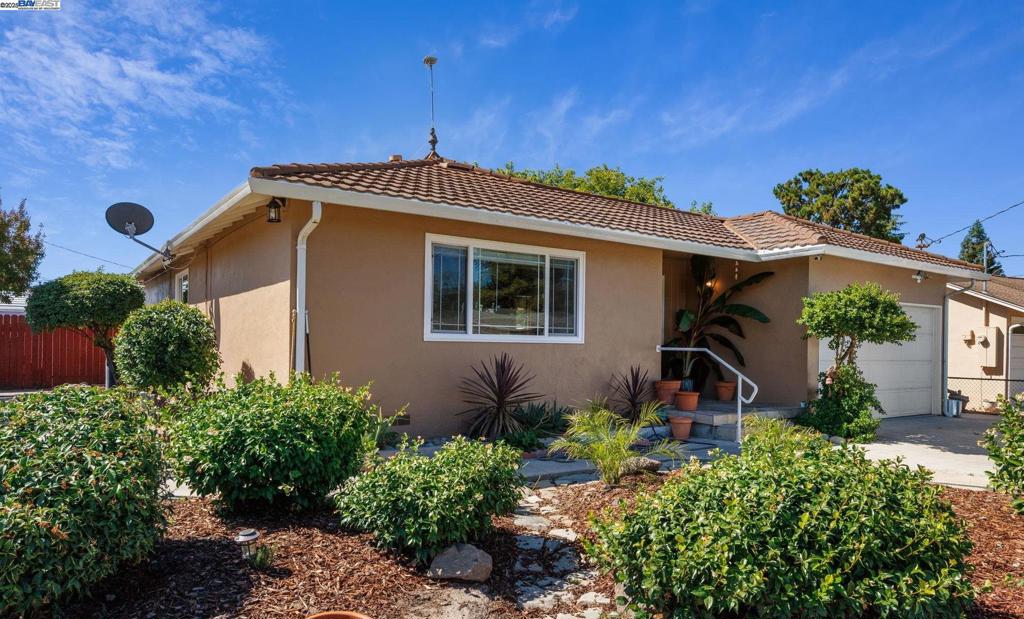LIVERMORE DOWNS - Residential