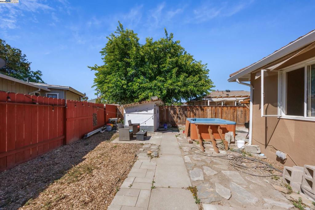 LIVERMORE DOWNS - Residential
