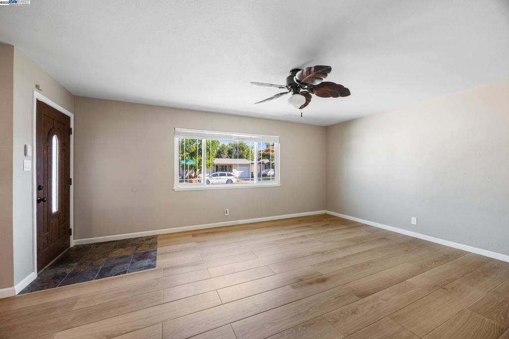 LIVERMORE DOWNS - Residential