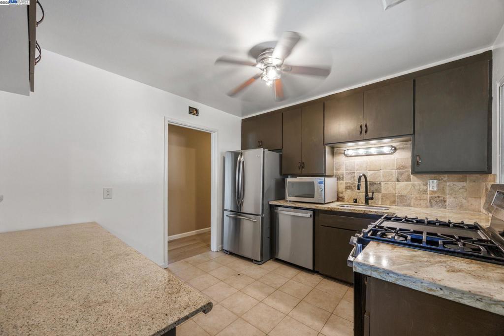 LIVERMORE DOWNS - Residential