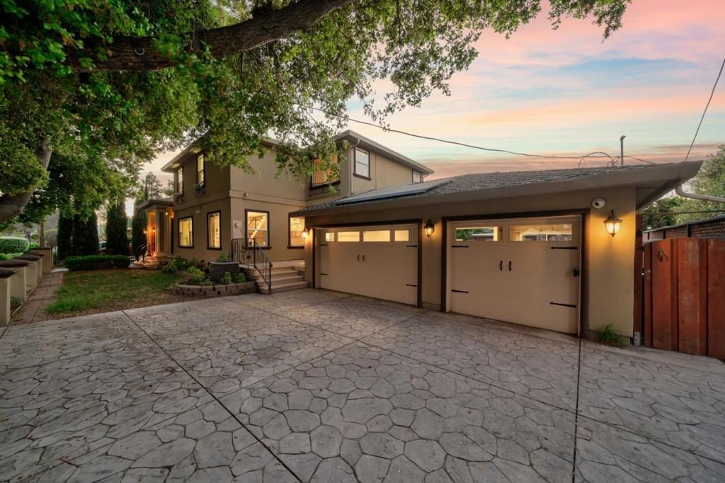 Photo of 1481 W Hedding Street, San Jose, CA 95126 (MLS # ML82039035)