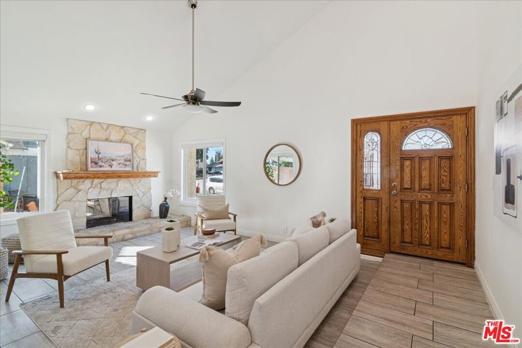 Photo of 2216 Carlsbad Court, Simi Valley, CA 93063 (MLS # 26636567)